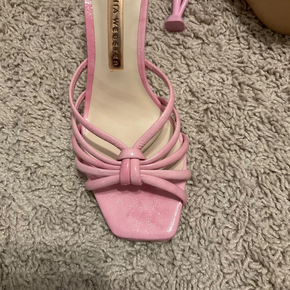 SOPHIA WEBSTER FLO FLAMINGO MID-HEEL PATENT LEATHER MULE. SIZE: 36 EU (6 US). - Picture 5 of 7